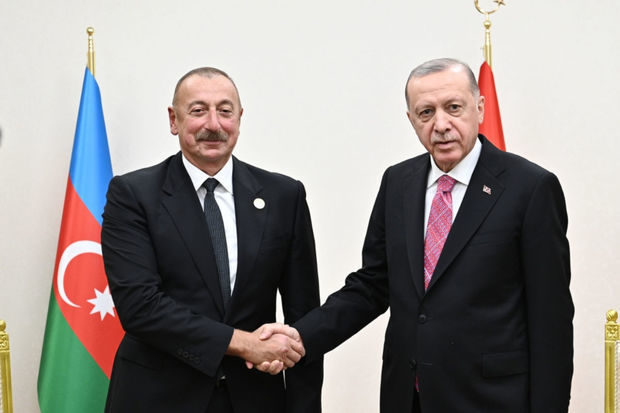 İlham Əliyev Ərdoğanla Ukrayna məsələsini müzakirə etdi